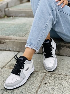 White Sneaker Trend 2022