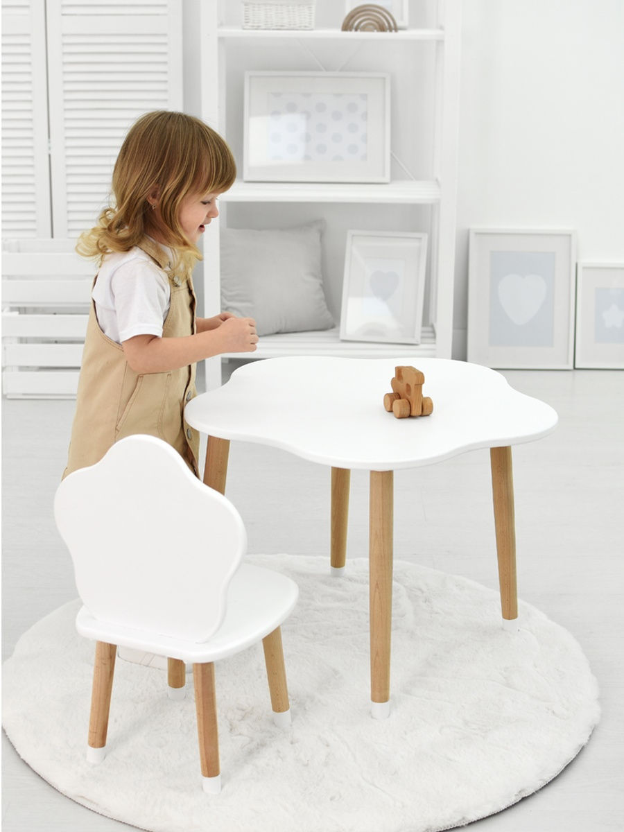 Детский стул и столик дерево