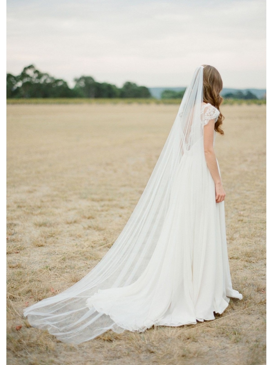 Платье невесты длинное
