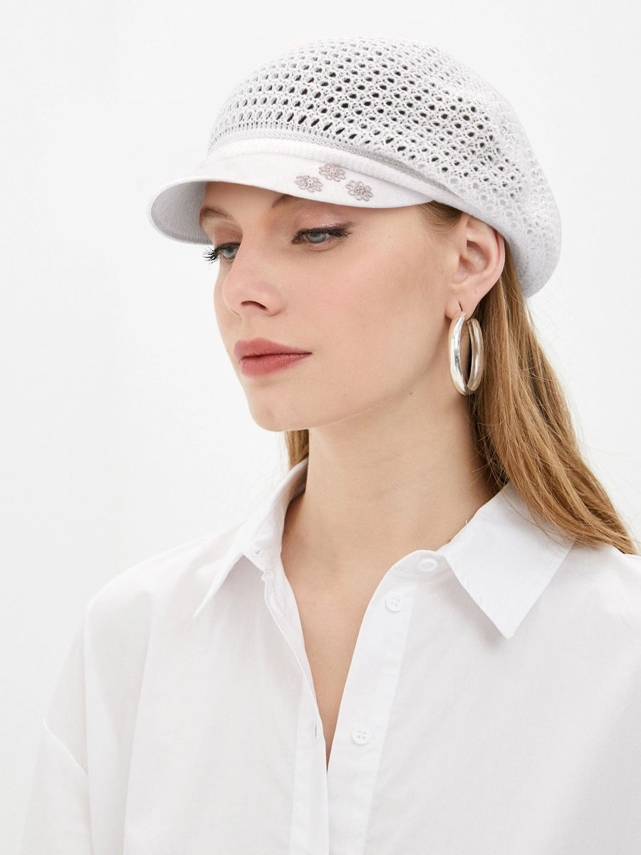 Белые кепки женские