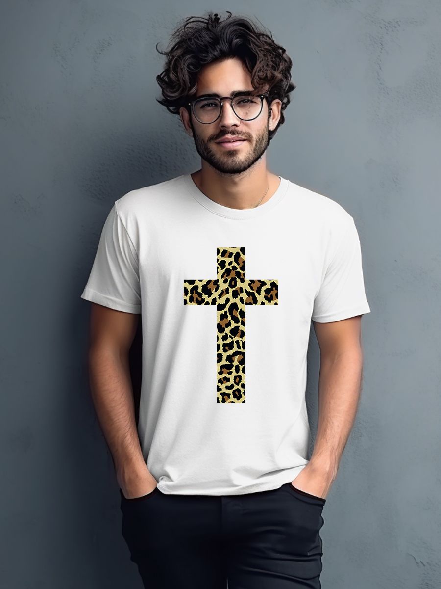 Крест на футболке