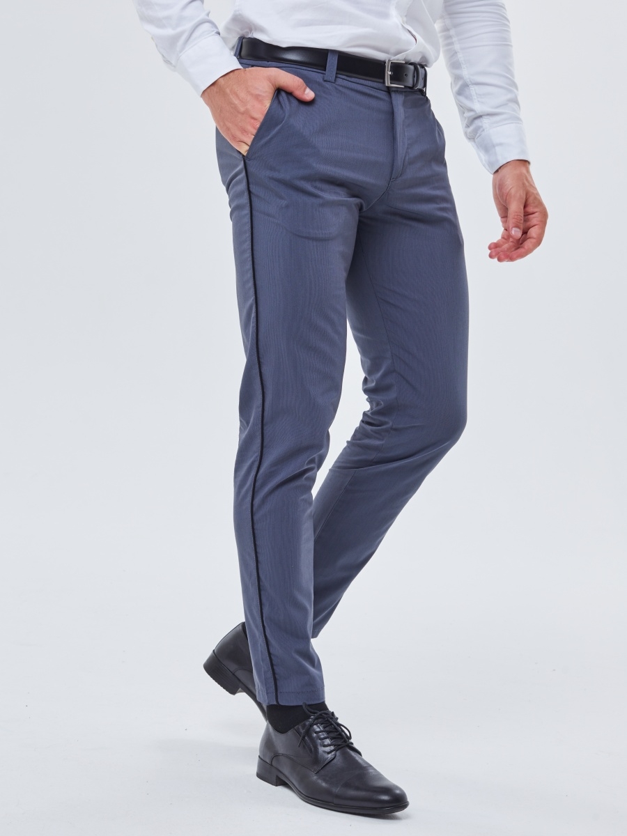 Зауженные брюки для мужчин классические