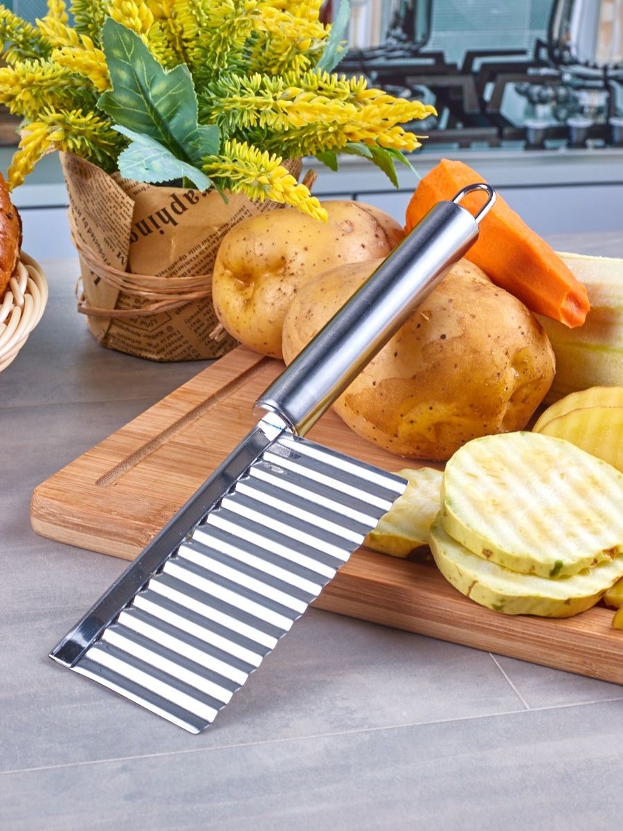 Фигурные ножи для овощей купить. Фигурный нож для овощей. Волнистый нож для овощей. Нож для фигурной резки овощей. Фигурный нож для картофеля.