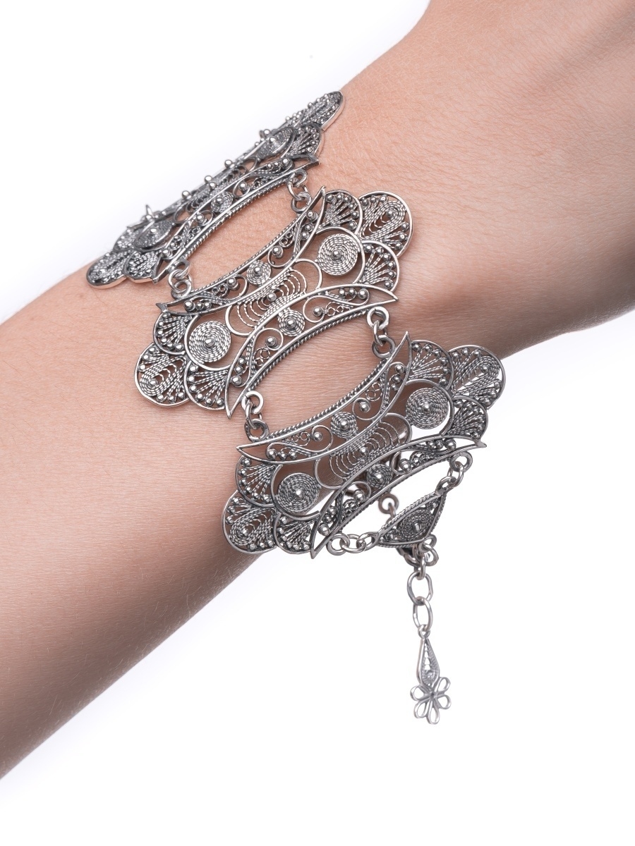 Серебряные браслеты для Женщин